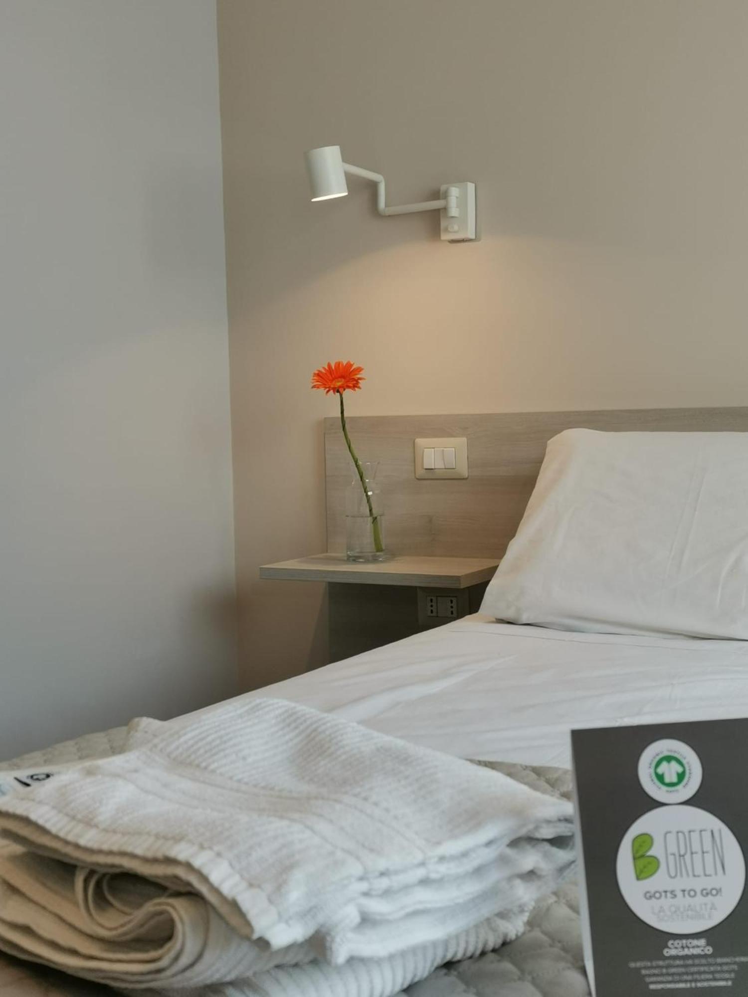 Green Guest House Ористано Экстерьер фото
